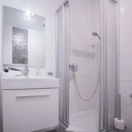 Appartement Welcome In - Kleine Auszeit - Centrum Met Balkon *